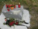 Nejsmutnj sraz Velorex II - Odhalen pomnku v mst tragick nehody Frantika Strnskho